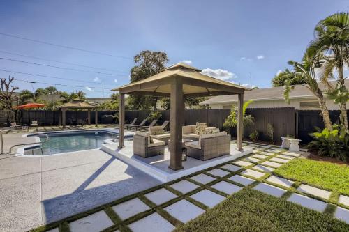 Ridgeway Villa - Revel in Sunlit Living with Backyard Gazebo & Pool