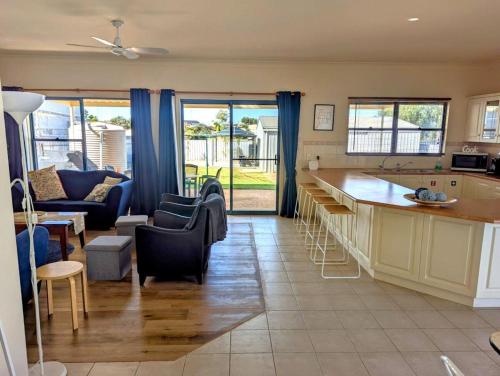 Bayside Breeze in Moonta Bay