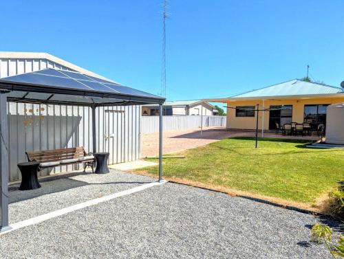 Bayside Breeze in Moonta Bay