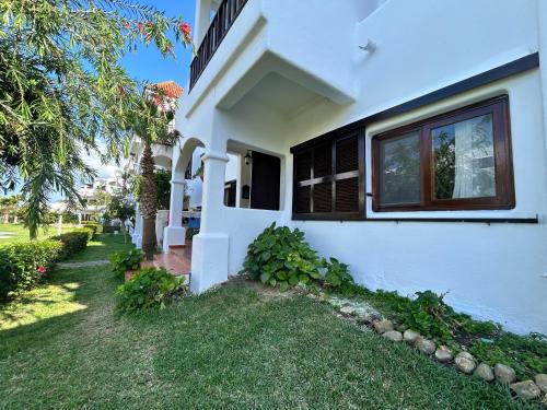 Cabo garden in Cabo Negro