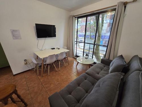 Apto 1 dormitorio, pleno centro de Colonia