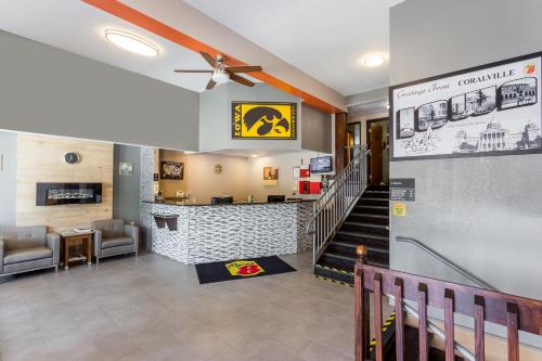 ซูเปอร์ 8 บาย วินด์แฮม ไอโอวา ซิตี้/คอรัลวิลล์ (Super 8 By Wyndham Iowa City/Coralville) in คอรัลวิลล์ (IA)