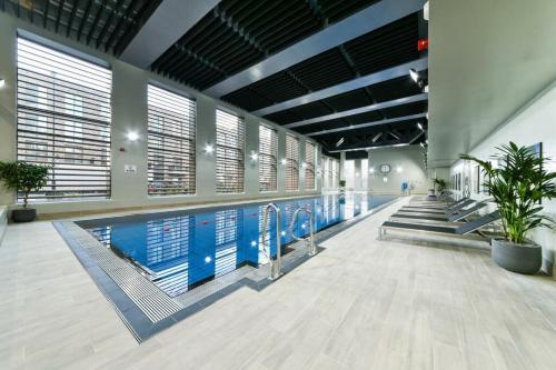 Stunning Cosy with Pool & Spa by Central London, Londra (foto 3)