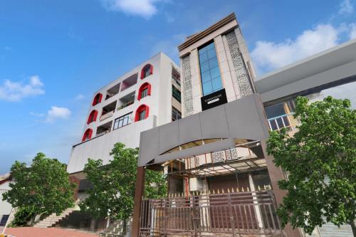 Super Townhouse Kankarbagh formerly Kunwar Alcajars - 출입구