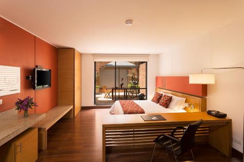 68967548 Hotel bh La Quinta
