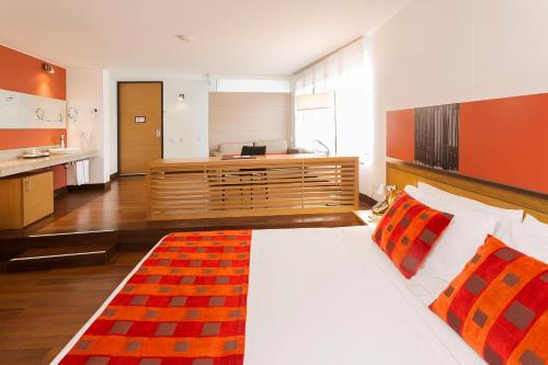 68967559 Hotel bh La Quinta
