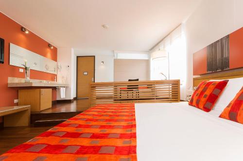 68967576 Hotel bh La Quinta