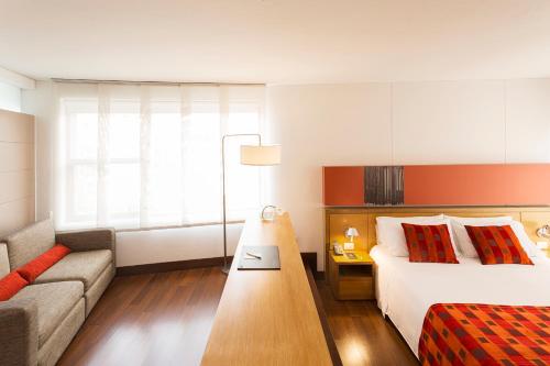 68967618 Hotel bh La Quinta
