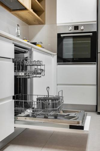 Modern Exquisite Haven in South TLV by Sea N' Rent - image 12