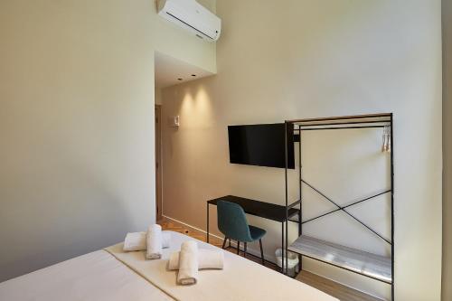 Hostal Parisien - image 2
