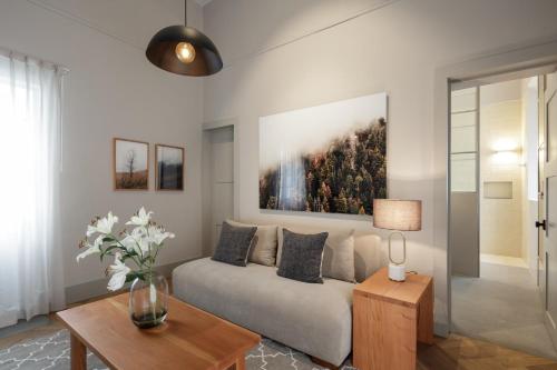 Deluxe Queen Suite image 3