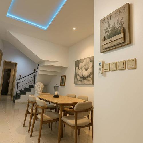 One-Bedroom Apartment image 2