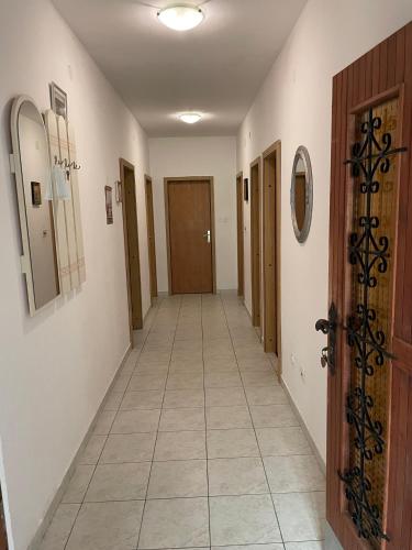 Apartments by the sea Seget Vranjica Trogir - 12760 - image 5