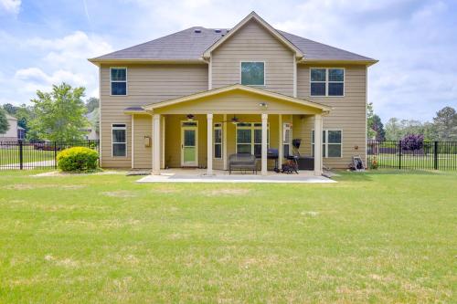 9 Mi to Trilith Studios Gem in Fayetteville! in Fayetteville (GA)