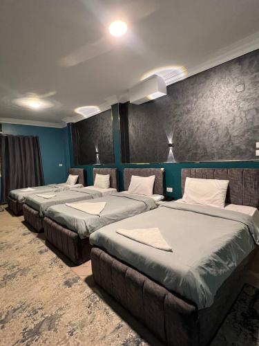 Beko pyramids inn - image 14