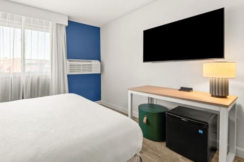 Best Western Eden Prairie Inn - image 10