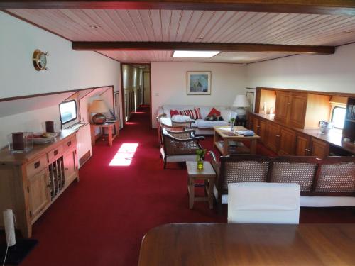 Serenity Barge