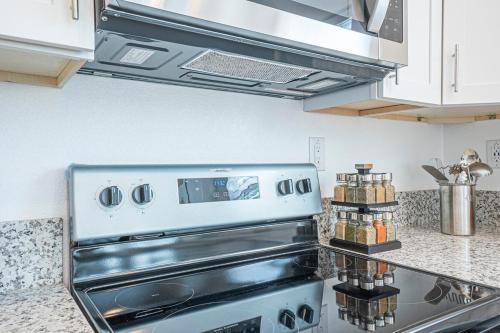 Modern Home Minutes from Downtown & SMF Airport in Old North Sacramento