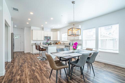 Modern Home Minutes from Downtown & SMF Airport in Old North Sacramento