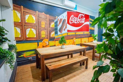 Mad Monkey Kings Cross - image 4