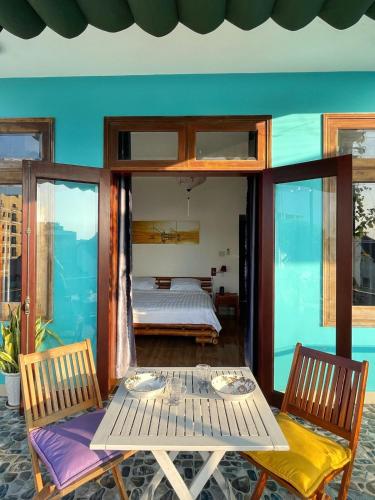Breezy and spacious room in the central of Old Town, Hoi An (photo 8)