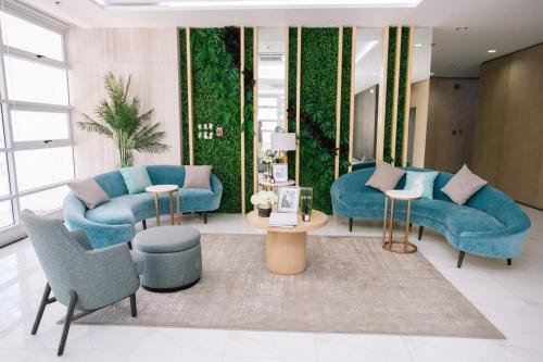 11F Condo at The Loop Tower Limketkai Center CDO - Tap to explore photos