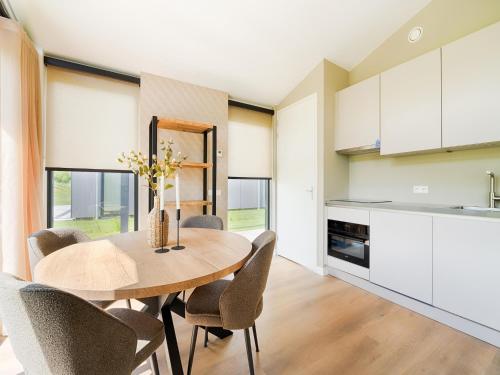 บริการและสิ่งอำนวยความสะดวก, Holiday Home in Oud Ade near Kaag Lakes in เลเดอร์ดอร์พ