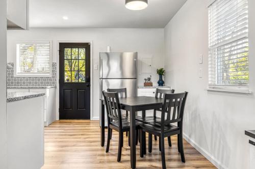 Quaint 3 Bedroom Wentzville Retreat in Wentzville, USA