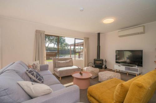 Hosts on the Coast Cosy on Catherine, Whitianga (photo 3)