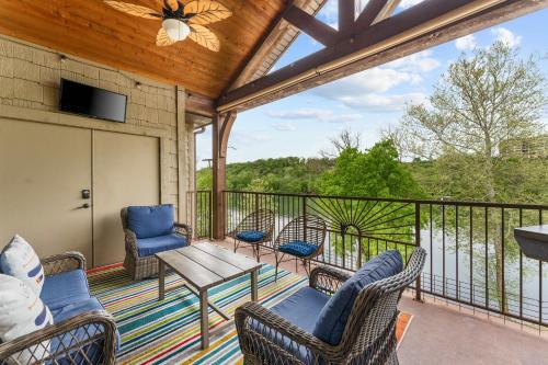Penthouse Eagle View - for 12