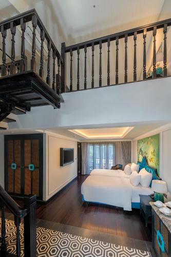 room detail thumbnail 0