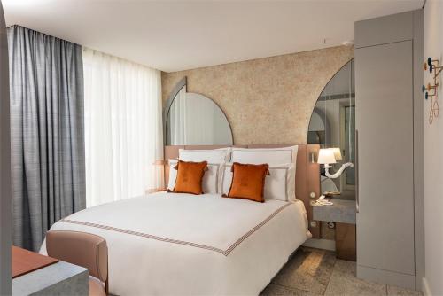 689750514 Convent Square Lisbon, Vignette Collection by IHG