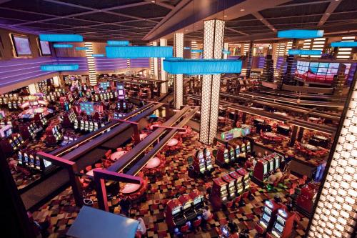 Caesars Race & Sportsbook at Planet Hollywood