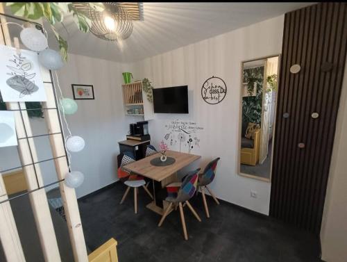 Tiny Apartments by Timo's Camp in Sankt Nikola An Der Donau
