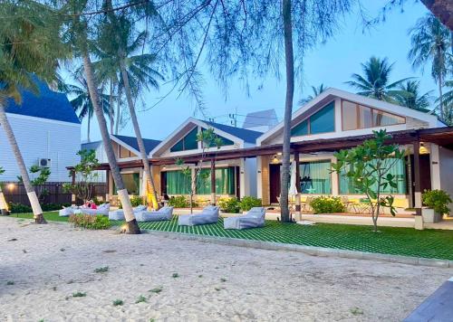 Balcony/terrace, Simada Resort&Cafe - สิมาดา สิชล near Hat Sichon (Beach)