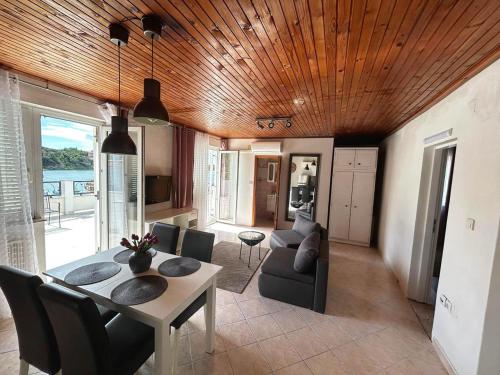 Kuki Appartements Rab in Rab