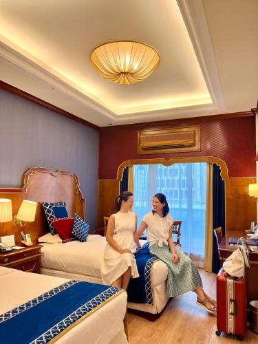 room detail thumbnail 1