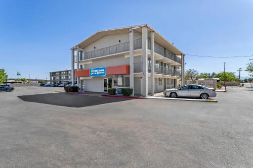 Photo - Rodeway Inn Albuquerque West