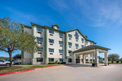 . Best Western Plus La Grange Inn and Suites