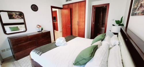one bedroom apartment for rent Immaculate golf & Lake view at greens, Dubái (foto 7)