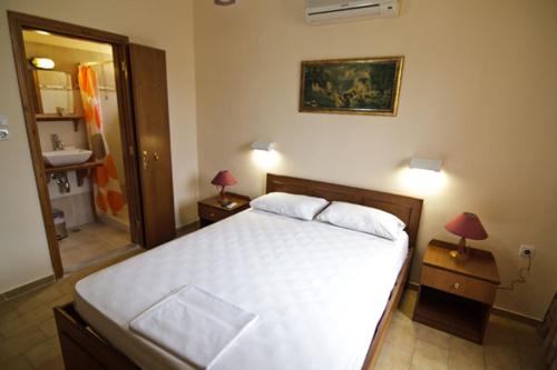 Mango Rooms 3