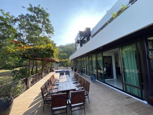 Balcony/terrace, The Belmont Khao Yai Private Mansion near Bonanza Exotic Zoo