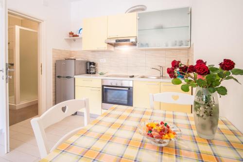 Studio with Terrace image 4