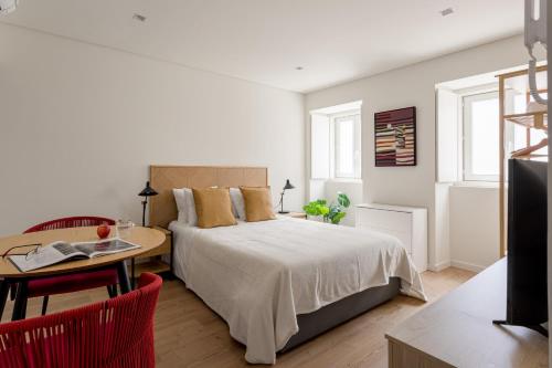 The Lisbon Retreat Cozy Studio with Terrace - main image