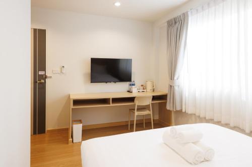 room detail thumbnail 1