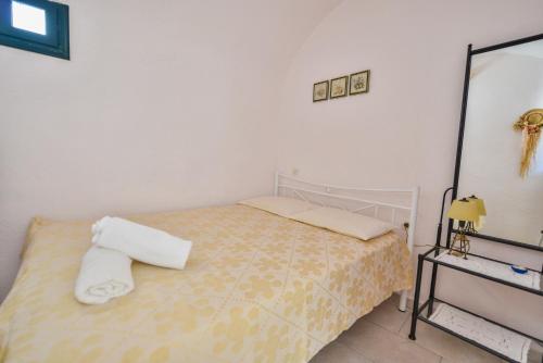 Christos Apartments Oia - image 2