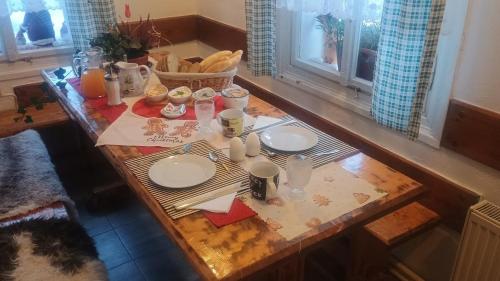 Restaurant, Penzion "V Zeleny" in Rokytnice nad Jizerou