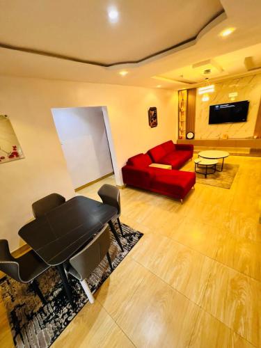 Shabby Luxury Apartment in Tejuosho