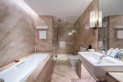 room detail thumbnail 2