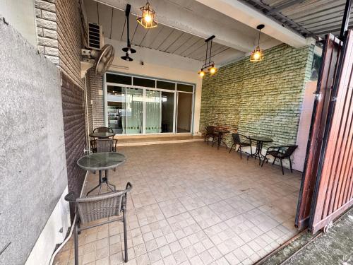 Tropikathu Guest House in Kathu